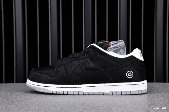 Dunk SB Nike Low Medicom Toy CZ5127-001 (2020) 0918